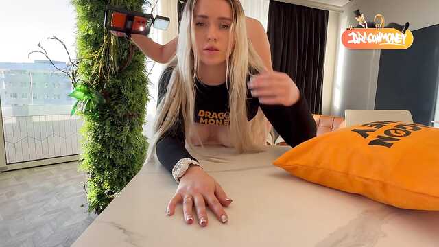 Доставка суши закончилась сексом с курьершей