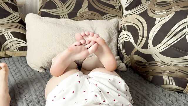 Перед свиданием сводная сестра переспала с братом