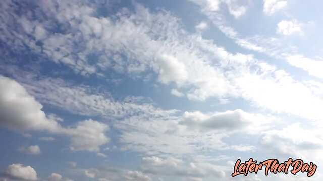Сестричка с маленькими сиськами оказалась нереальной шлюхой