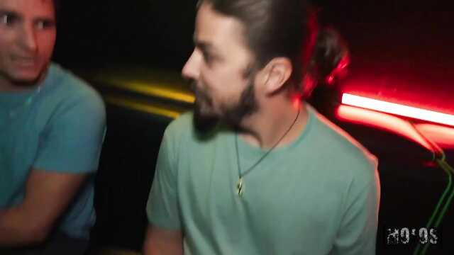 Клуб Лас-Вегаса ещё не видел такой горячей рыжей нимфоманки