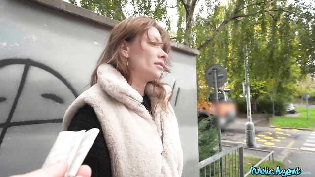 Муж не должен узнать, что мне заплатили за секс