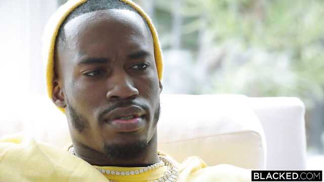 Znajomej blondynce głęboko wsadził Bi-bi-si