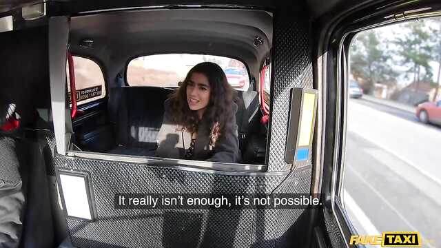 Kierowca otrzymał od towarzysza podróży Sex oralny i seks w samochodzie