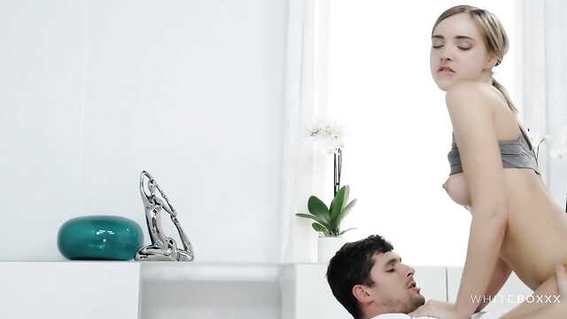 Cwaniaczek przeleciał kochankę w cipkę po jodze