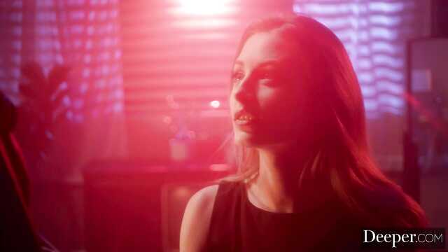 Свидание в баре: триумф в колготках.