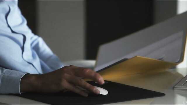 Slender secretary fucks with the boss on the chair