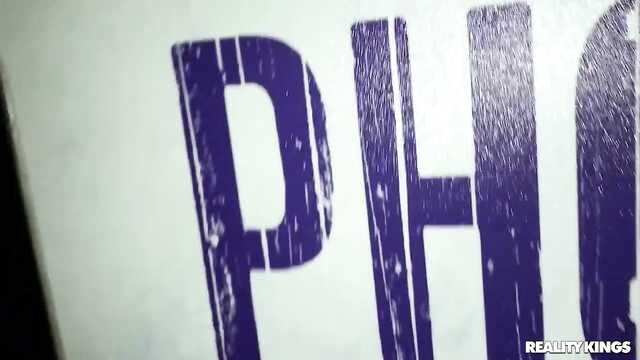 Доставка для блондинок: игры в автоматах.