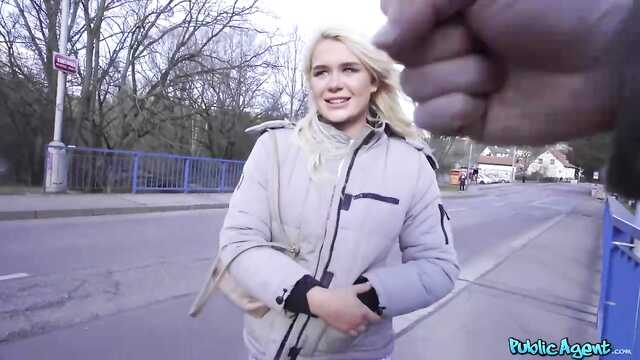 Купить чешскую девушку: пикапер изменяет игру