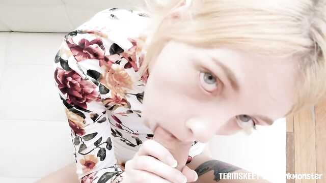 A man helped an excited cutie to have an orgasm