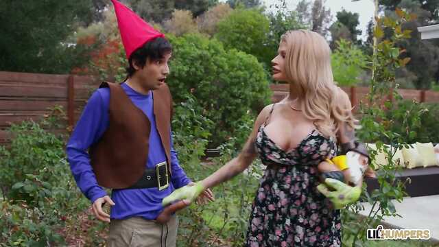 Ақшақар болмаса да, ол пилотта гном берді