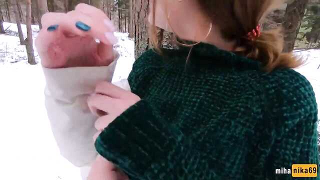 Rosyjska Cipka gotowa do seksu i w ostry mróz