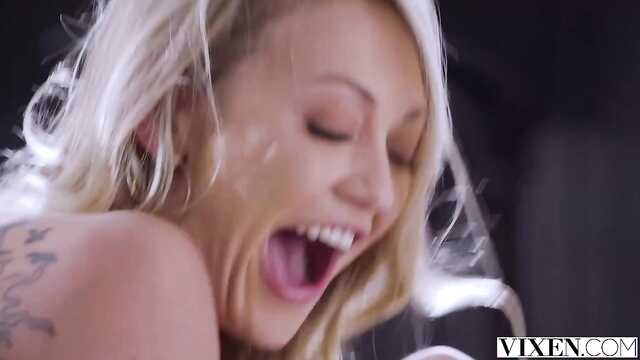 Kolega z pracy pieprzy lepiej mężulek