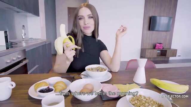 Мүшесі үшін орыс красотка жақсы банан