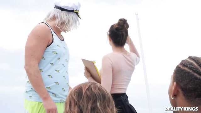 Włochaty starp okazał się Anal fucker