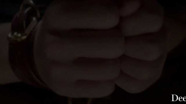 O boneco branco deu a esposa a um negro com um pau grande