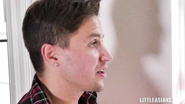 Dostarczyła pizzę i przyjemność chłopakom