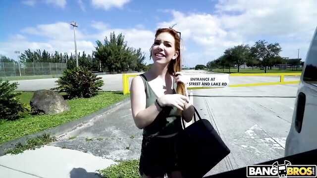 Rodó en el coche y en una polla dura