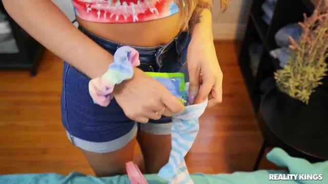 HD форматында гламурлық порно онлайн көру