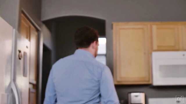 A smart plan to seduce the owner of the hut