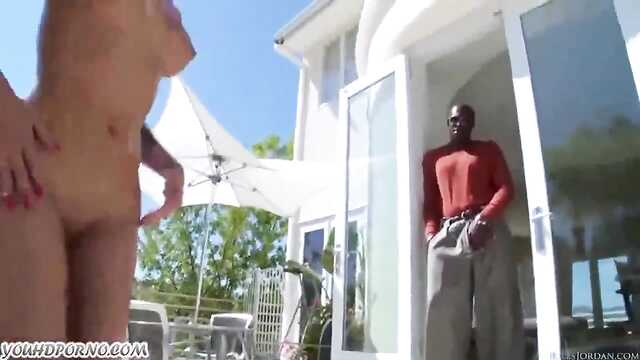 Skoro nieformalna, to i czarny kogut w tyłek wpuści