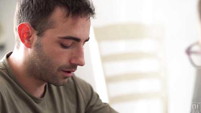 Не простая репетиторша, а сладкая любовница.