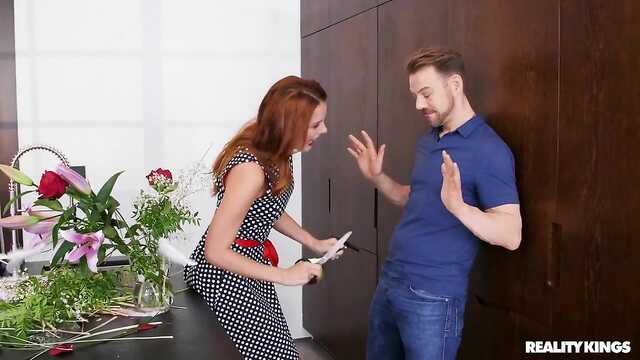 Sex in der Küche ist der beste Weg, um eine Frau zu beruhigen