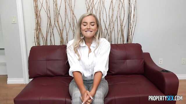 Gros seins blonde rapidement provoqué par le sexe