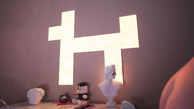 Острое путешествие: вебка и стриптиз