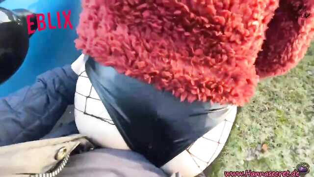 Głodna nieznajoma pieprzy się na ulicy