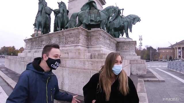 Локдаун не помешает сексу с пикапером.