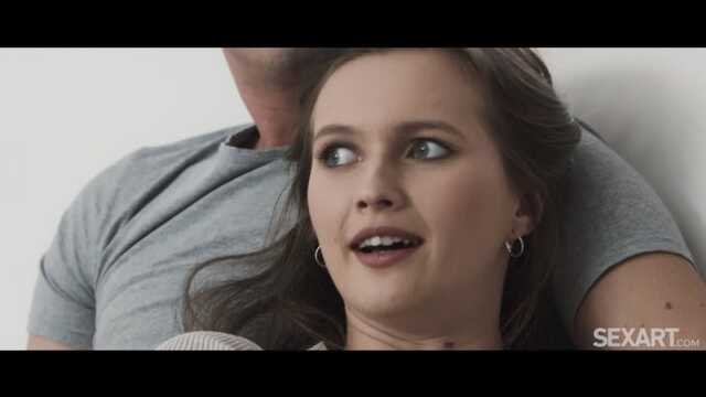 Wyłącz telewizor i zwróć uwagę na cipkę Laski