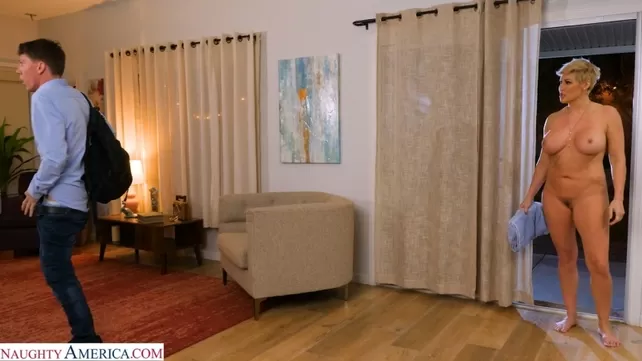 Көрші дрочер болса да, бірақ ғашық керемет