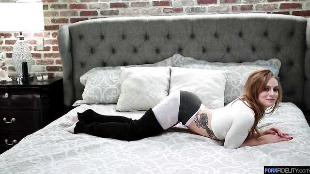 Brutaler macho lief für eine minute herum, wurde aber lange gefickt