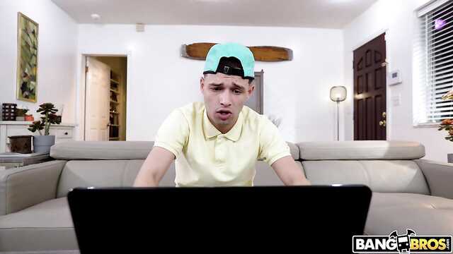 Соседка и нестыдный чувак с хорошими предложениями.