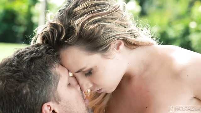 En lugar de yoga, es mejor saltar sobre una polla dura