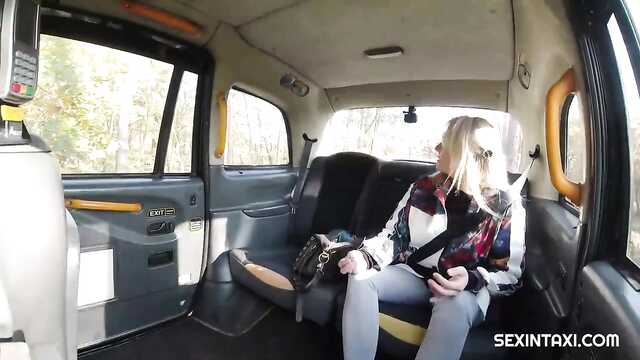 Коронавирус: нет помехи сексу с таксистом.