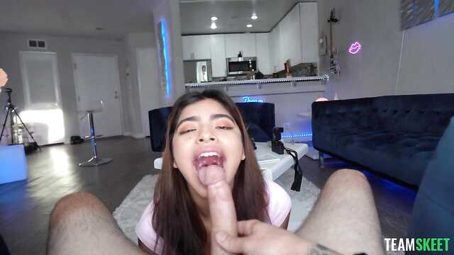 Латина: Полностью Заглотив Член