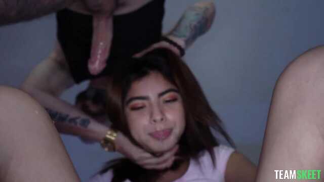 Латина: Полностью Заглотив Член