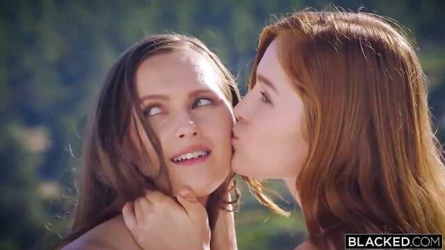 Отдых летом без групповухи - невозможно!