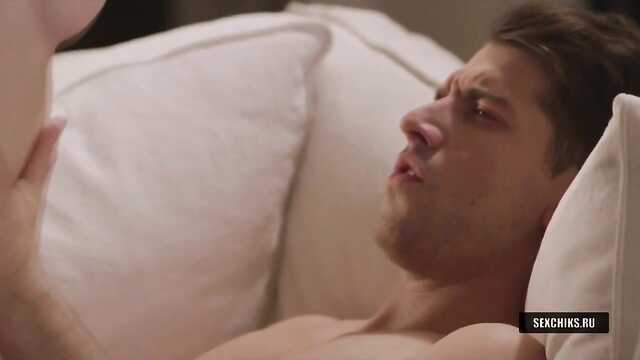 Романное захватывающее сражение: писательница и связанная девушка