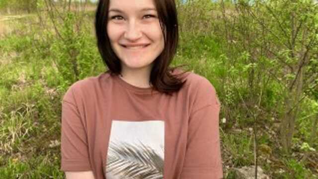 Za kilka monet zgodziła się ssać w naturze przy pick-upie