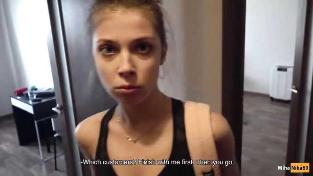 Co robisz! Puść mnie, nie chcę się pieprzyć