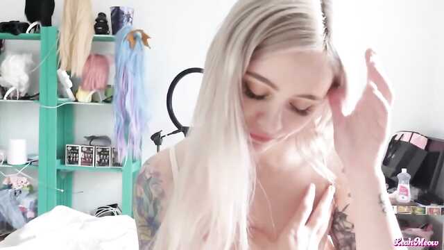 Eu decidi verificar o tamanho do pênis do namorado da namorada