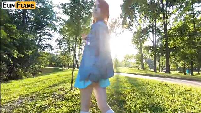 Прекрасный аттракцион: сочный минет рыжей биксы.