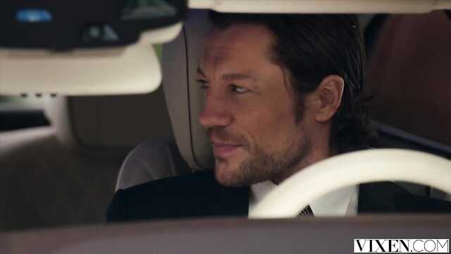 Опасная блондинка: Смелые подвиги!