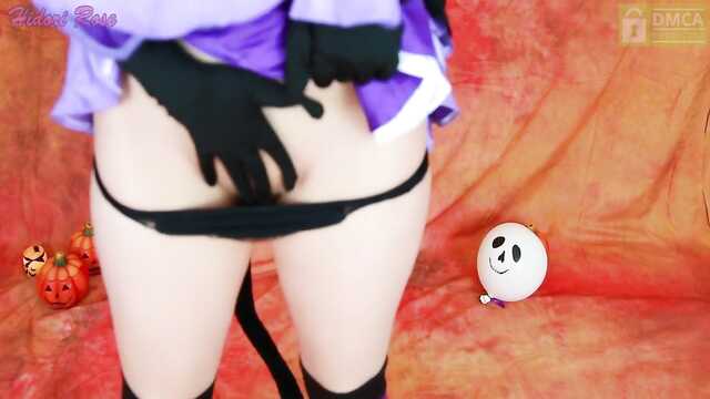 Silicone cock fills the eyes of a glamorous witch