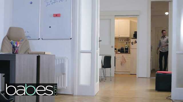 Состояние знатной ебли при любимом сосании банана.