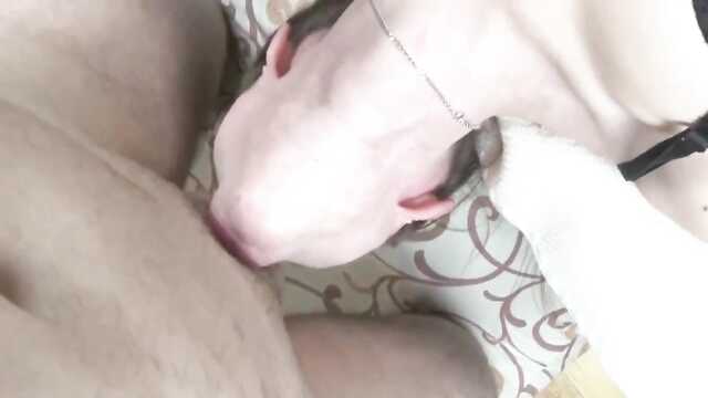 Захватывающий минет у лучшего кента от развратной супруги.