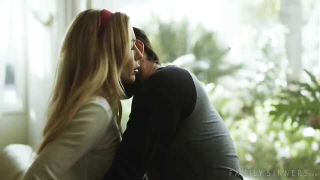 Юбка и женатик: Брошенка устроила горячую эру.