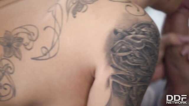 Biuro wyścig na dwóch kutasach z glamour BIX